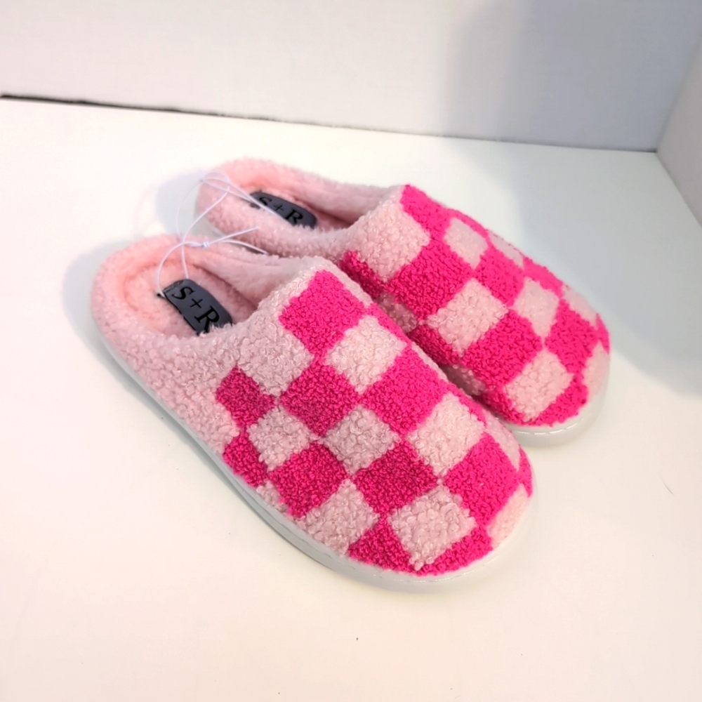S & R‎ Pink and White Checkered Plush Slippers Women's Size 6 NEW
